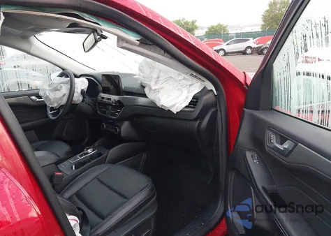 2022 Ford Escape Titanium из США, поврежденный, VIN 1FMCU9J92NUA77600